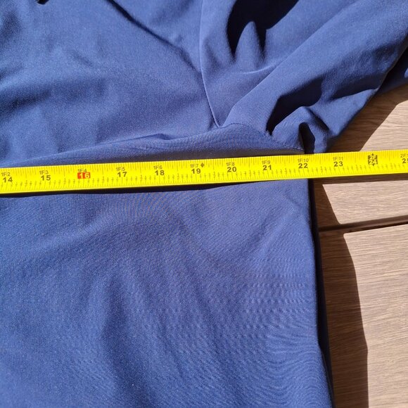 Mizzen+Main Leeward Collection Medium Standard Fit Navy Button-Up Shirt - Picture 4 of 6